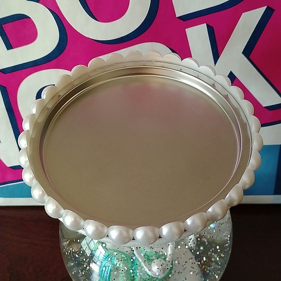 GUC Bath & Body Works Light Up Mermaid Waterglobe 3-Wick Candle Holder🧜 - Picture 7 of 9